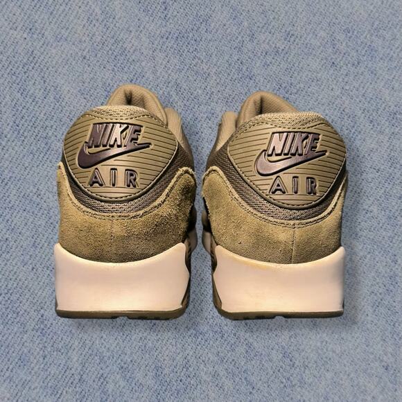 Nike Air Max 90 Men’s Olive Green Sneakers - Size 11.5 - Picture 4 of 7